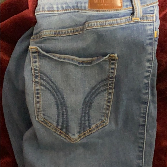 Hollister Jeans - Picture 1 of 8